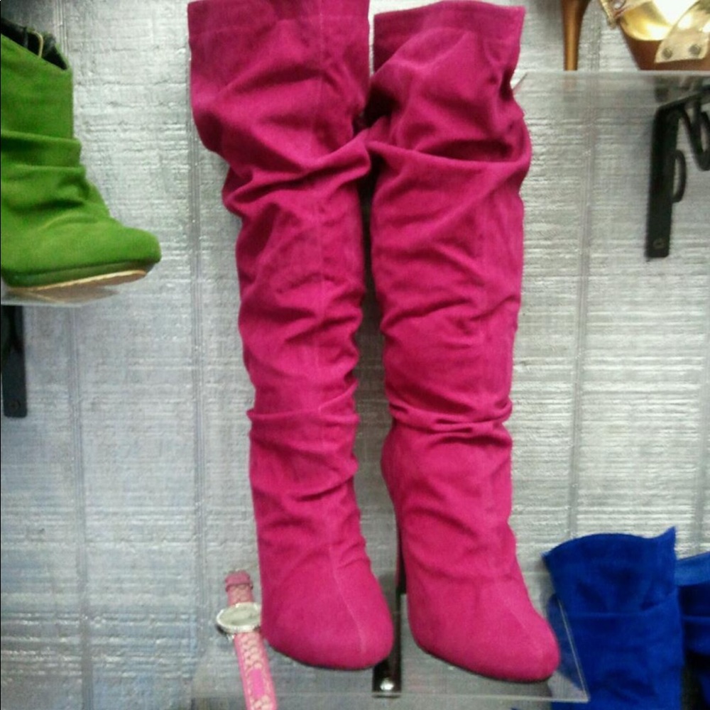 🆕✨Fuchsia Heeled Boot